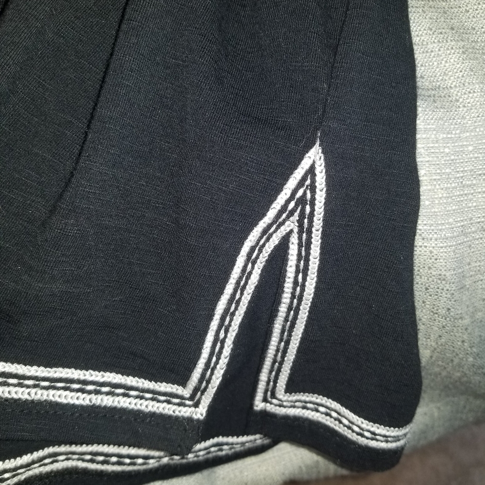 Embroidered Tunic - Picture 9 of 9
